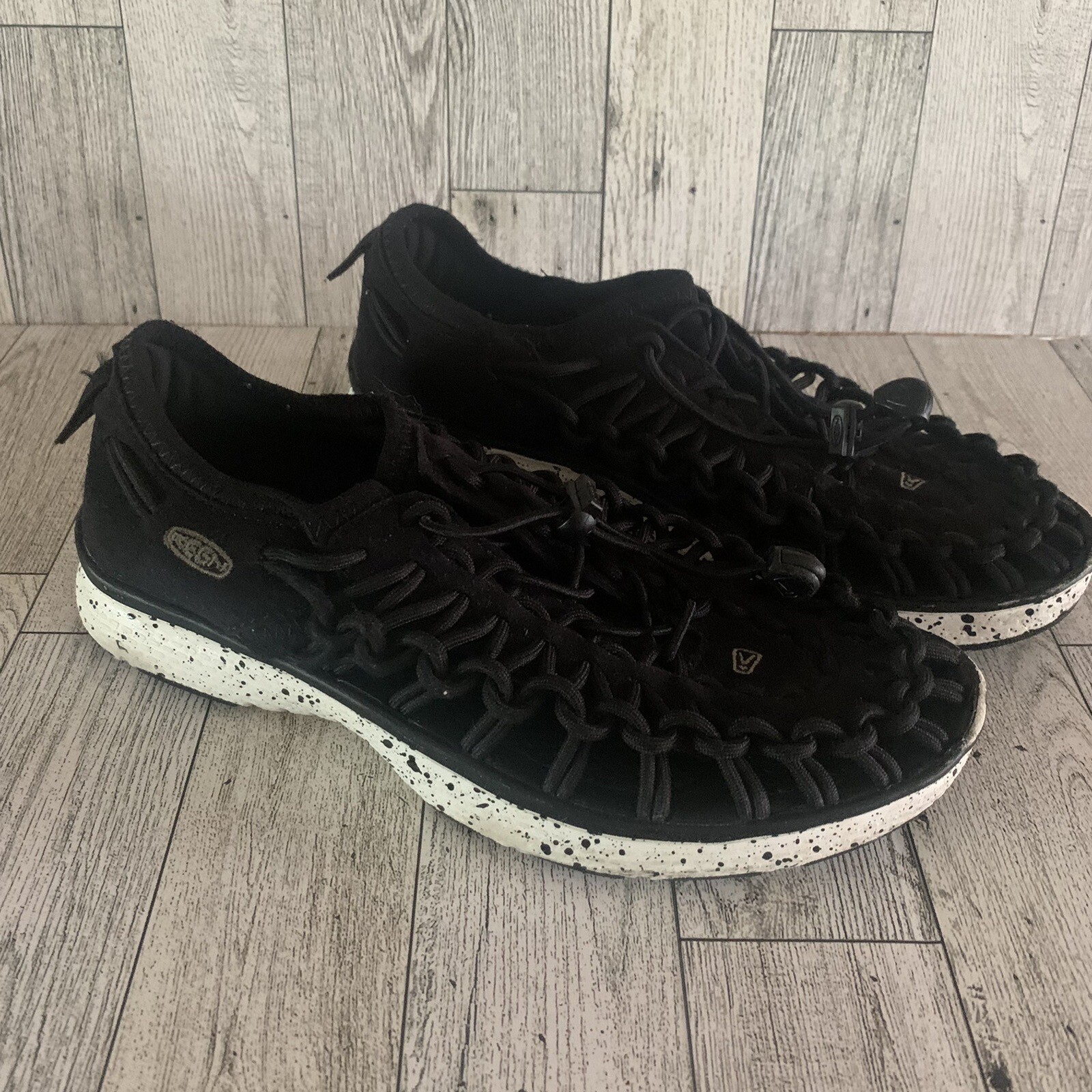 Sandali sportivi acquatici Keen Uneek 02 scarpe nere giovani taglia 2 US