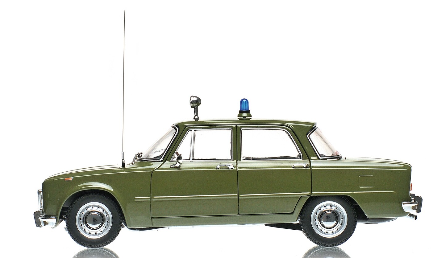 ALFA ROMEO Giulia super 1600 CARABINIERI 1970 1 18 Minichamps 