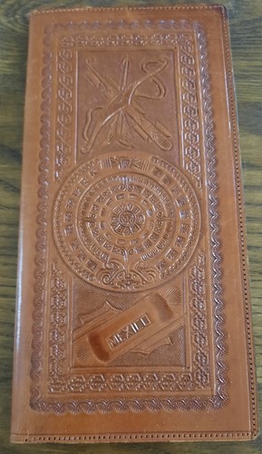 Vintage mexikanische Unisex zweifach gefaltete GELDBÖRSE handgefertigtes Leder aztekische Kunst  - Bild 1 von 4