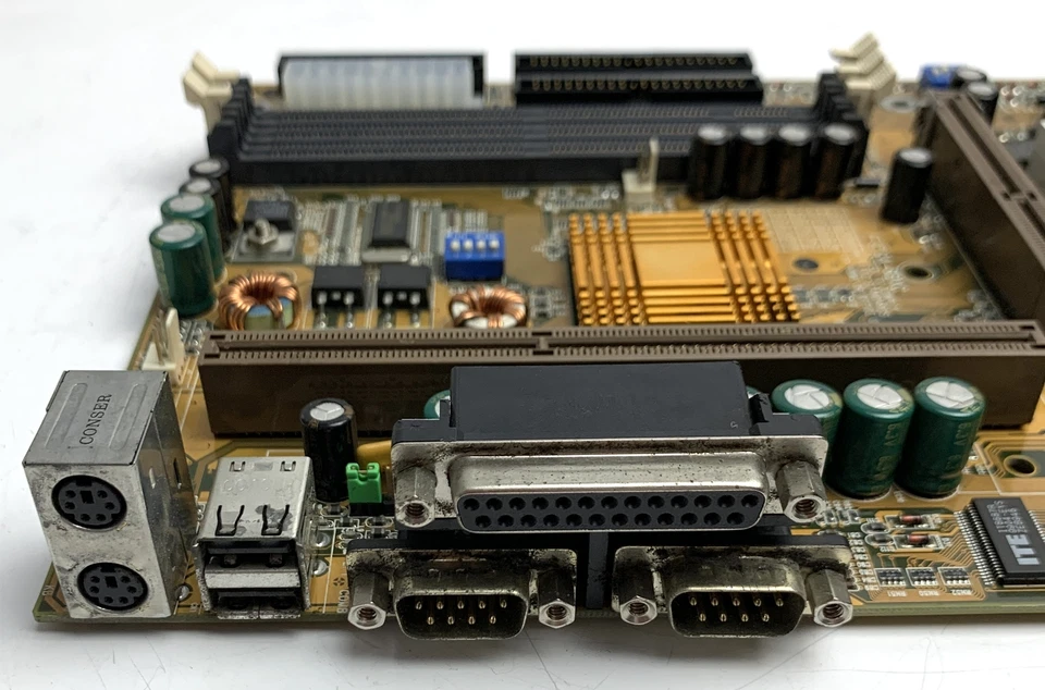 Placa Base Vintage Gigabyte GA-6BXC Rev:1.9 - ISA PCI AGP SDRAM ATX Slot 1 - Imagen 2 de 4