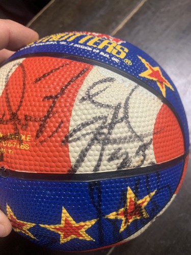 VINTAGE HARLEM GLOBETROTTERS SIGNED MINI SIZE BASKETBALL AUTOGRAPHED BADEN - Picture 6 of 10