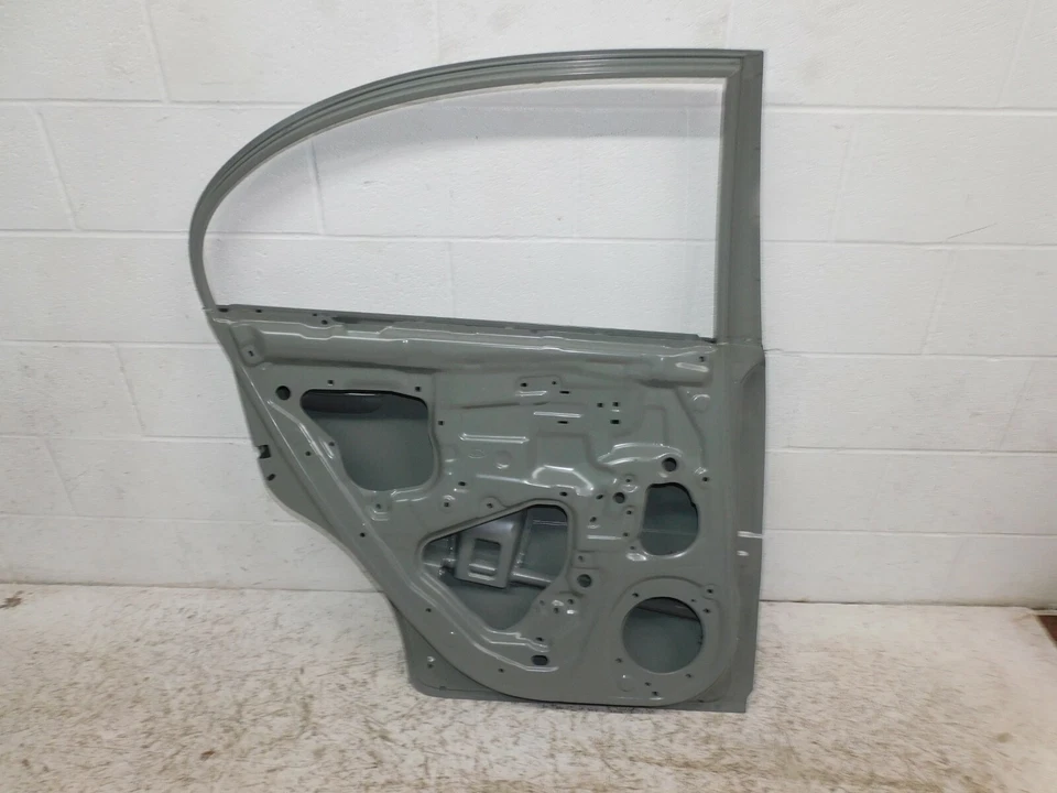 2007 2008 2009 2010 KIA RIO SEDAN LEFT SIDE REAR DOOR SHELL OEM — 第 3/4 张图片