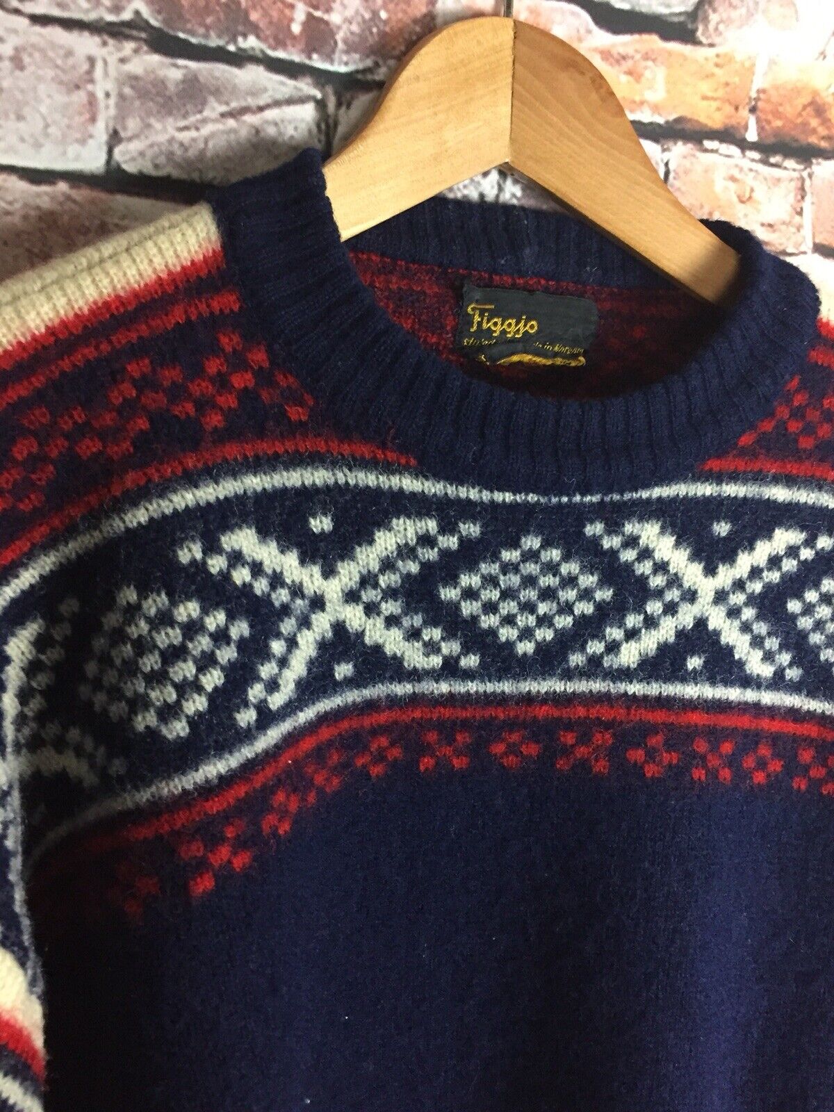 Foto 1 di 6