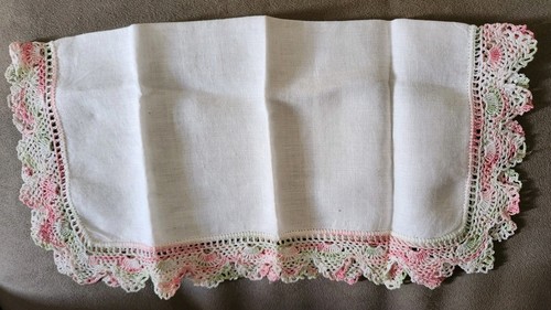 Vintage Pink, Green & White Crocheted/Natted Scalloped Edge Handkerchief - Picture 2 of 7