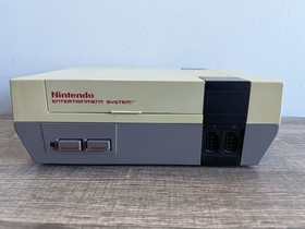 Nintendo NES Action set Console Complete In Box+Inserts Mario/Duck Hunt CIB