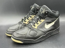Vintage 1992 Nike Force Black/Black High Top Sneakers Size 12 910810-IB