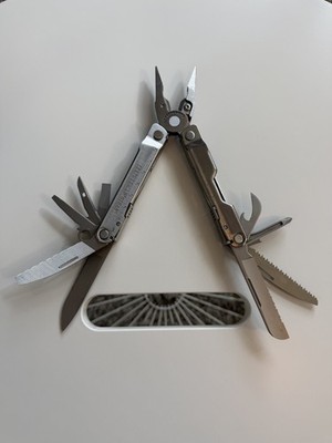 Leatherman Rebar Multitool 17 Werkzeuge 420HC Edelstahl sehr guter Zustand