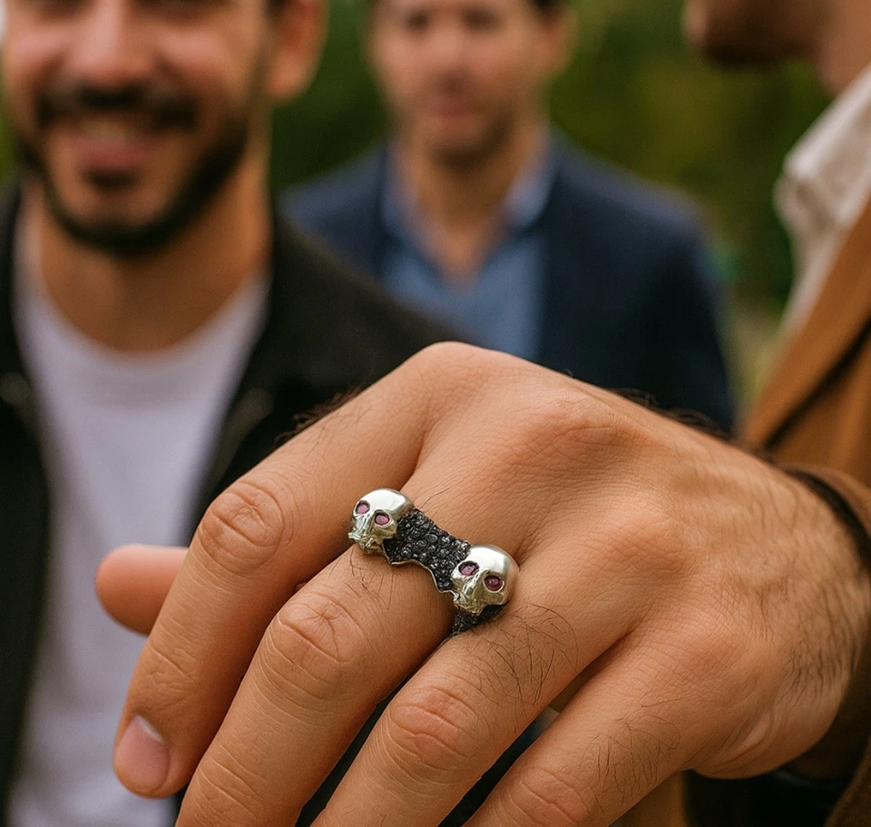 Stephen Webster Heavy 16g Skull Ring Ruby Eyes 2.8ct Pave Sapphires Couture Rare - Image 3 of 4