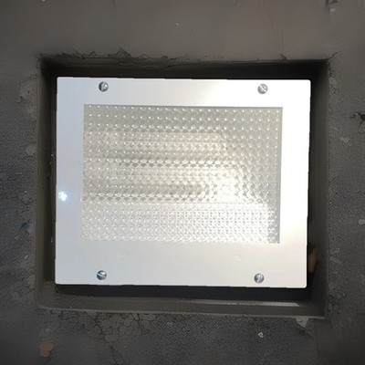 Full Spectrum Solutions Ultra Lux Portable Lighting Fixture Model 007421. Used