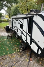 Hyperlight XLR toy hauler 27HFS