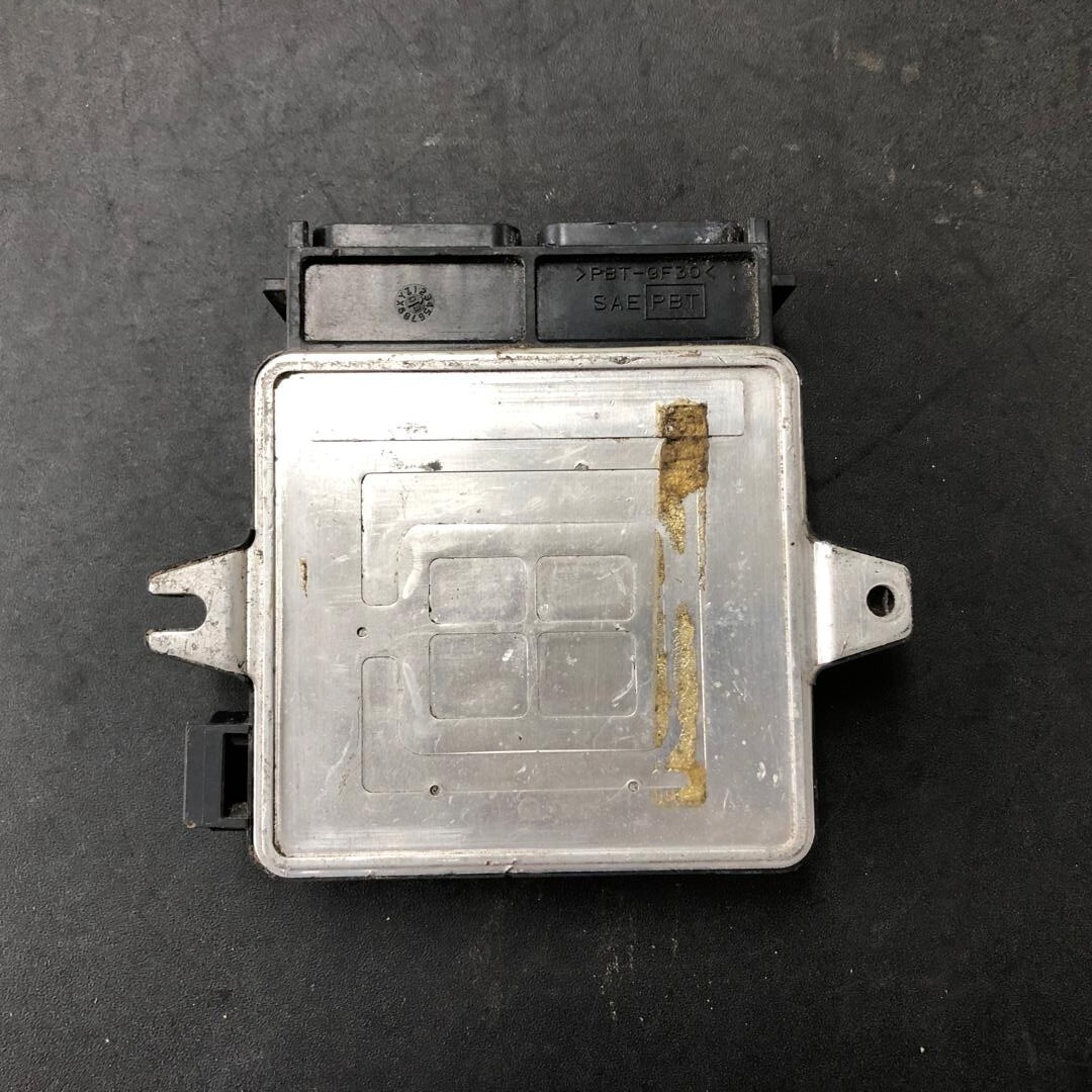 ゲンガーLV.X SUZUKI WAGON R Engine Control Unit ECU K6A 33920-84FF2 Used