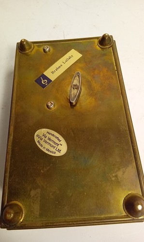 Musical Trinket Box Vintage Via Vermont Glass Foil Art Plays Brahm's Lullaby - Picture 6 of 11