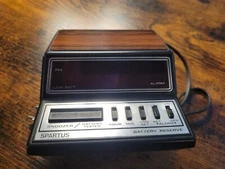 Vintage Spartus Neptune LED Alarm Clock -  Model 1104  Classic Woodgrain & Metal