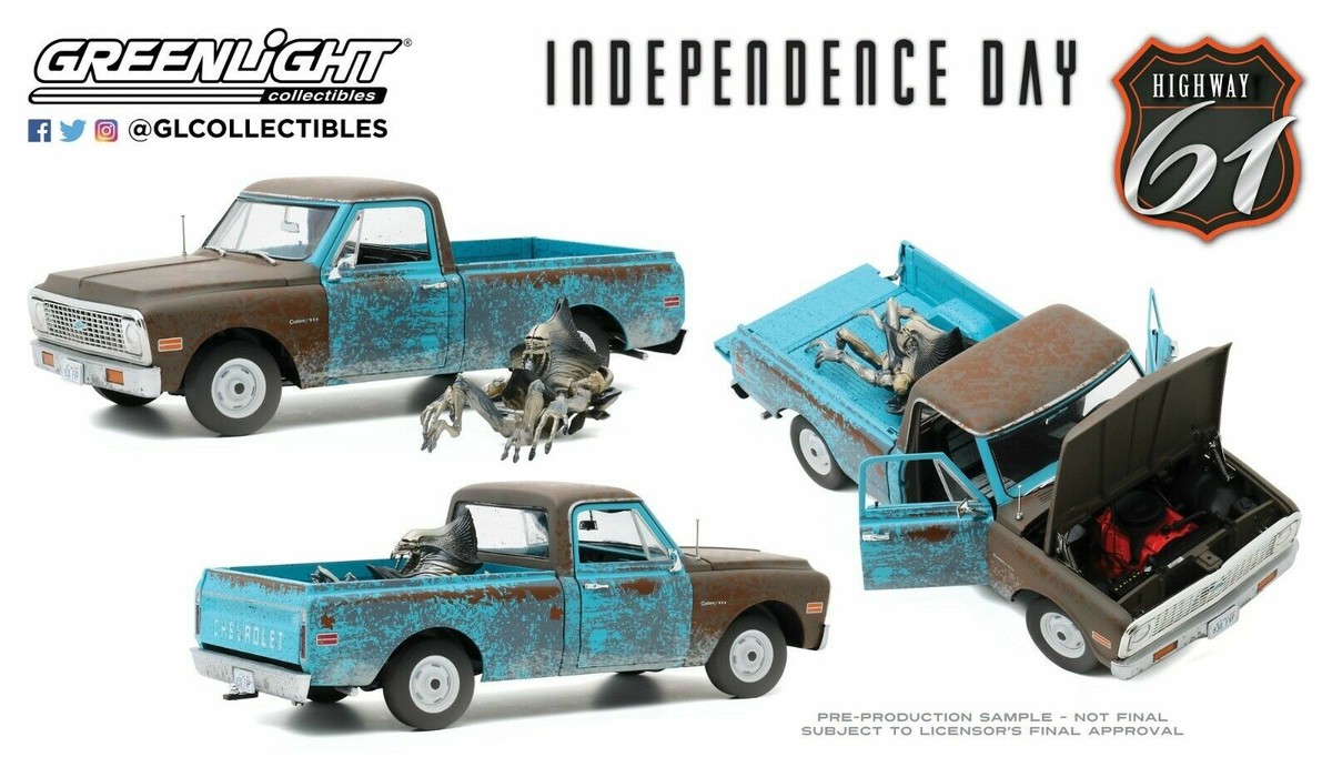 1/18 1971 Chevrolet C-10 Independence Day Alien Figure HWY 18021