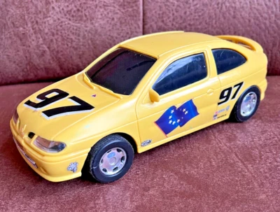 DICKIE - Renault Megane Cup - Jaune - 21cm - Photo 1/3