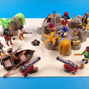lego playmobil pirates