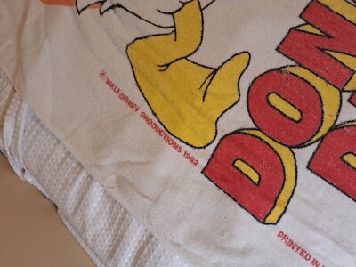 Vintage 1982 Disney Donald Duck Disneyland Beach Towel 57