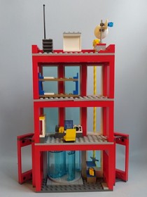 LEGO City #60110 Fire Station Set - NEAR COMPLETE - Missing Vehicle/Figures - AS