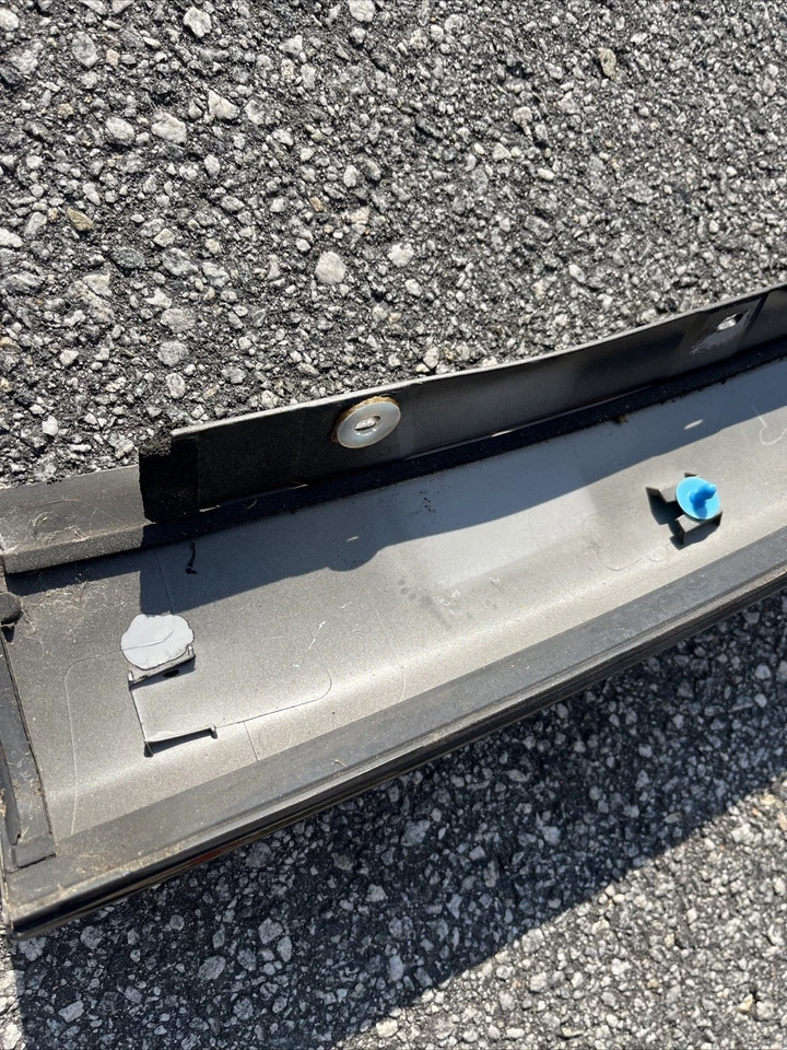 Infiniti G35 2003 07 cupé un pilar moldura derecha Foto 4 de 4