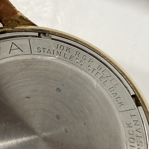 VINTAGE BULOVA UOMO 10K LAMINATO ORO LUNETTA PLACCATO QUADRANTE TESTURIZZATO CARICA AUTOMATICA E FUNZIONANTE! - Foto 10 di 12