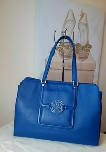 poshmark tory burch handbolsas