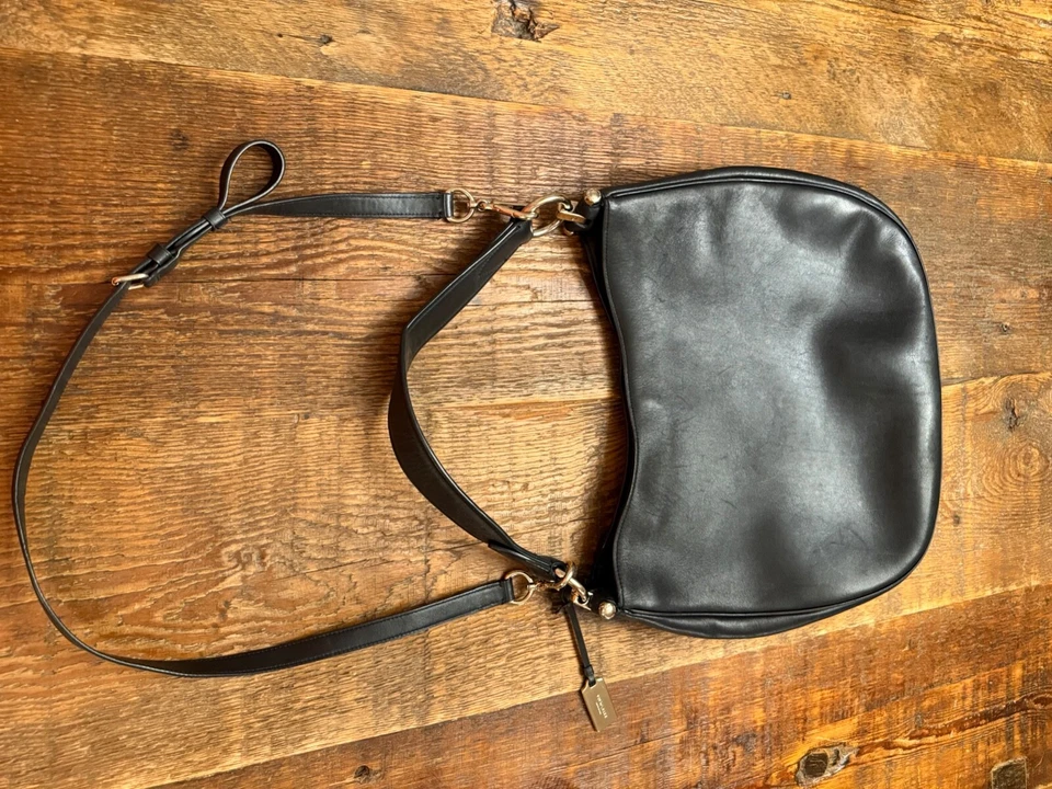 Bolso de Hombro COACH Nomad Hobo - Cuero Curtido Negro - Poco Uso - $495 Foto 3 de 4