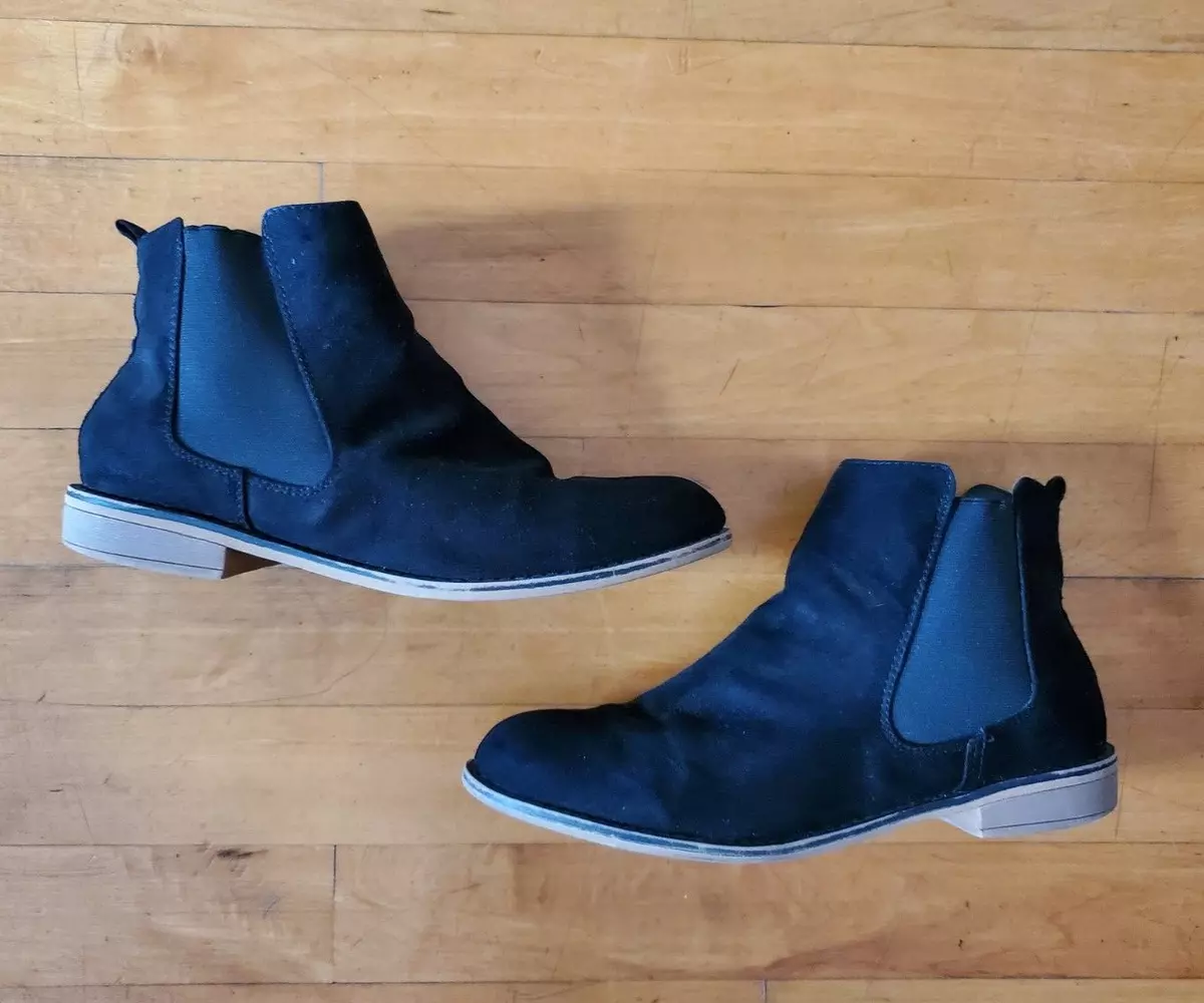 Short black top suede ankle boots
