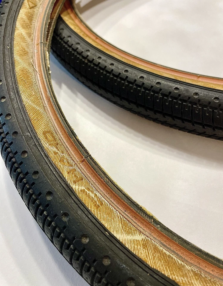 Neumáticos direccionales Haro originales años 80 vintage BMX estilo libre deportivo de la vieja escuela Foto 3 de 4