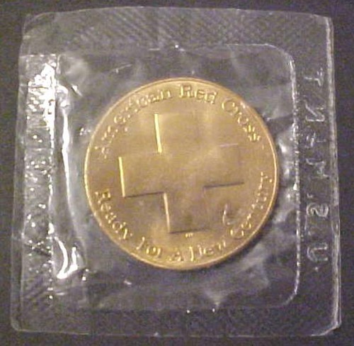 1981 United States Mint Medal With The American Red Cross - Picture 1 of 2