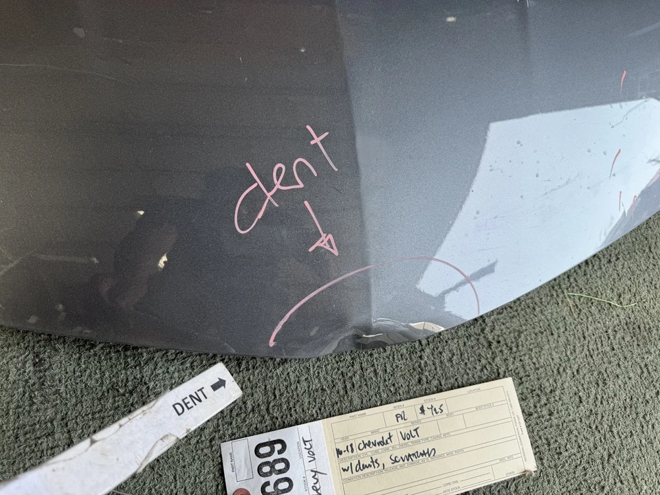 Chevrolet Volt Hood 2016 2017 2018 OEM AX98689 con abolladuras Foto 4 de 4