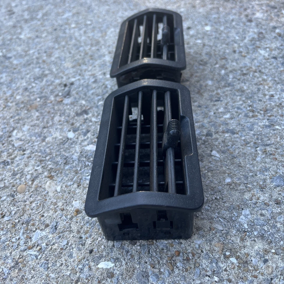 Ford Ranger Explorer Bronco II 1989-1994 NEGRO tablero derecho calefacción ventilación par Foto 3 de 4