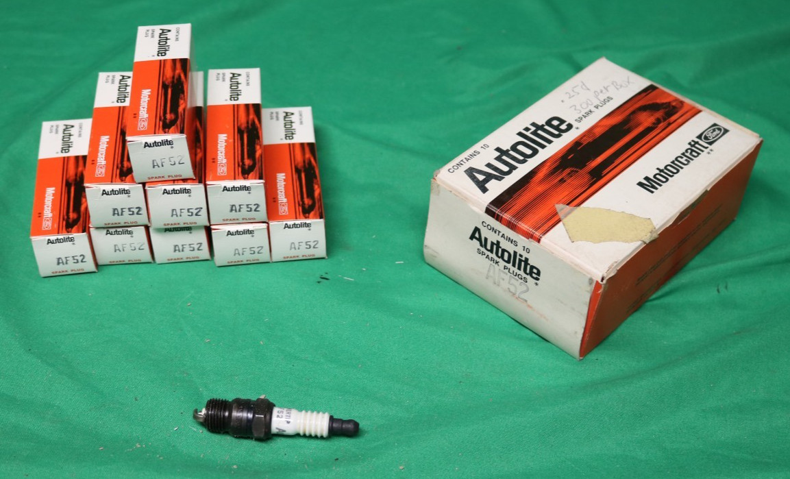 10 NOS Autolite AF52, AF52B, 16 Power Tip Motorcraft Spark Plugs USA MADE