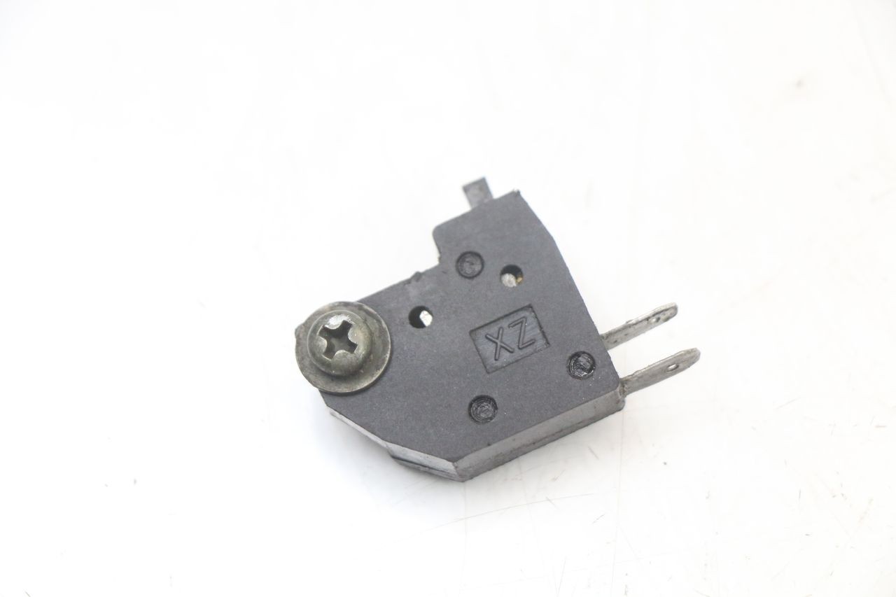 CONTACTOR DE LUZ DE FRENO DERECHO - SYM FIDDLE 2 50 (2008 - 2013)