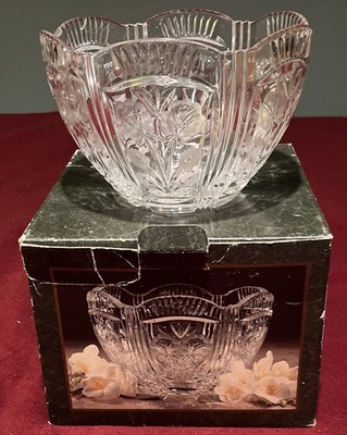 VINTAGE ''Crystal Clear'' Signatures Darlington 8'' Bowl 24% Crystal Poland W/Box