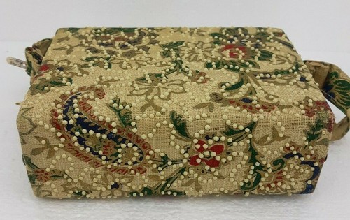 Vintage Circa 40's L and M Beaded Tapestry Purse - Picture 5 of 9