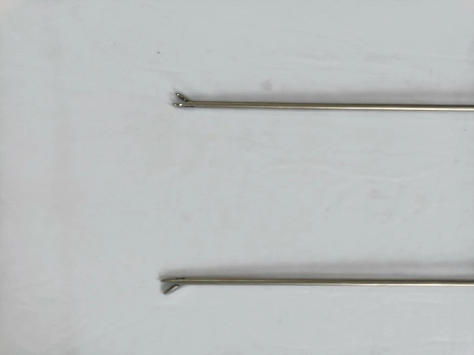 Soporte de aguja laparoscópico tipo V mandíbula derecha recta y curva 5 mm Foto 3 de 4