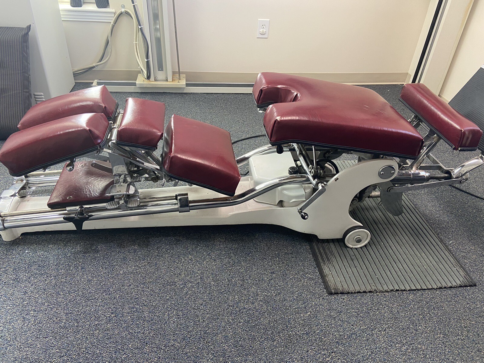 Zenith hydraulic chiropractic hilo table eBay