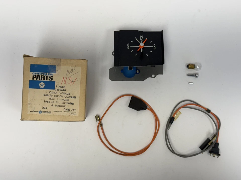 1968-1970 Plymouth Dodge B-Body Clock Package W/O Rallye 2889620 NOS - Image 3 of 4