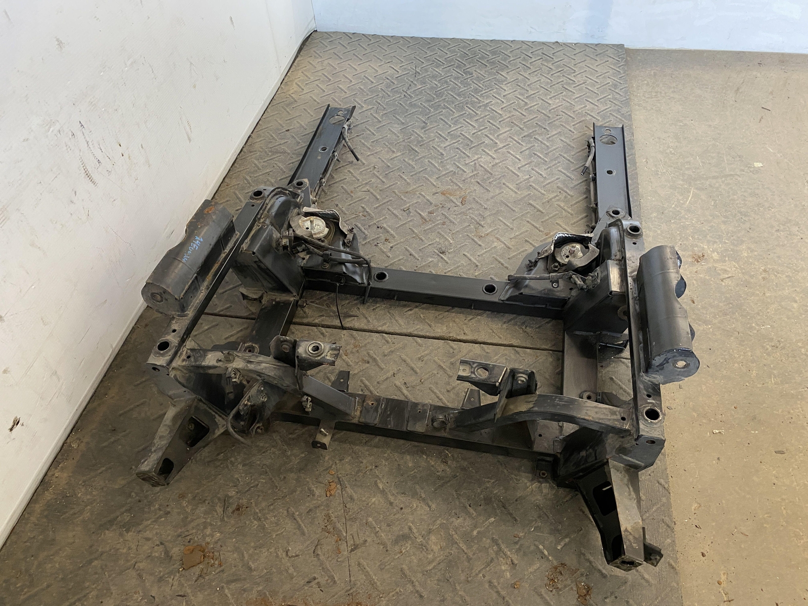 08-19 MASERATI GRANTURISMO 4.2 AT FRONT ENGINE SUSPENSION CRADLE CROSSMEMBER
