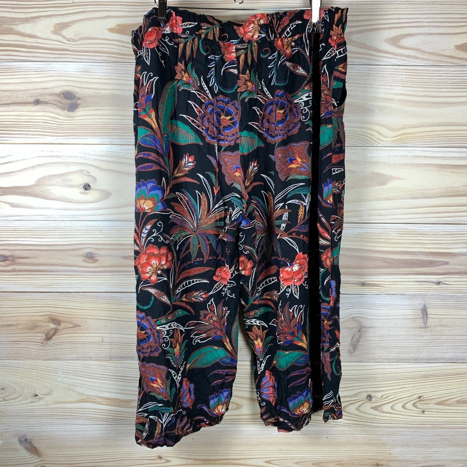 Pantalones Angie Palazzo 3X Pierna Ancha Cortos Negro Estampado de Flores Indie Boho Foto 2 de 4