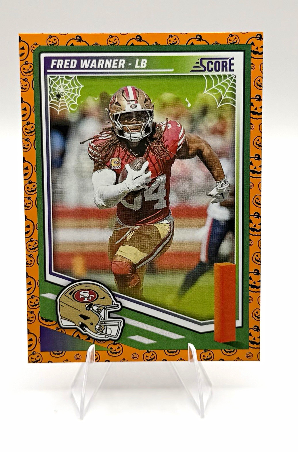 Panini 2025 Score Fred Warner Pumpkin Parallel #118 San Francisco 49ers