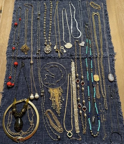 Vintage Estate Costume Jewelry Lot !