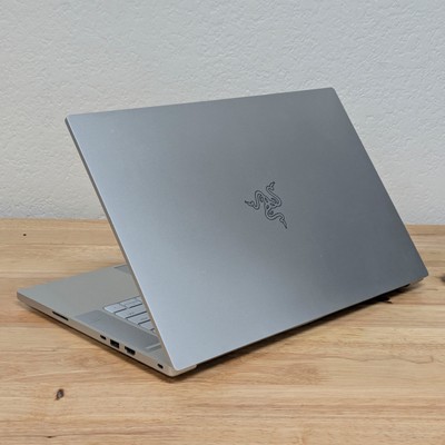 Razer Blade 15, Intel i7-10875H, 32GB RAM, 1TB SSD, Nvidia