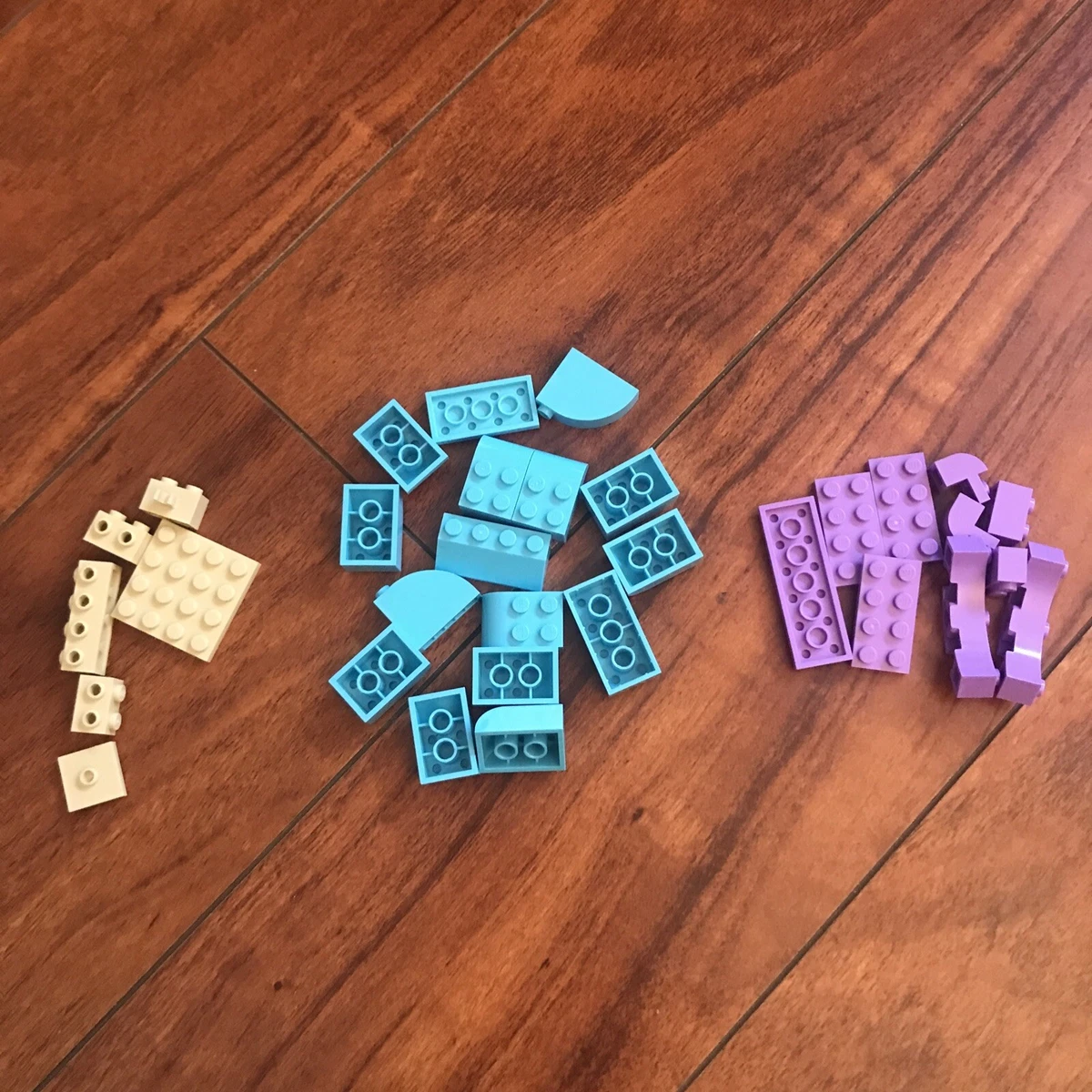 LEGO Friends Vet Clinic 10728 100+ Pieces W/ 1 Manual Book.