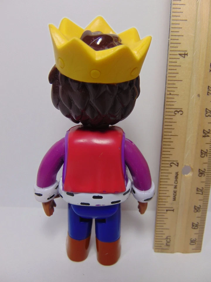 DORA THE EXPLORER BONECO DE REPOSIÇÃO DE CASA DE BONECAS FALANTE PVC PRÍNCIPE MENINO COM COROA  - Imagem 2 de 4