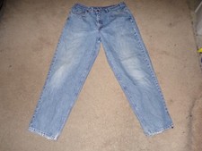 VINTAGE LEVI LEVIS STRAIGHT LEG MENS JEANS SIZE 36 X 32 RED TAB LEATHER PATCH