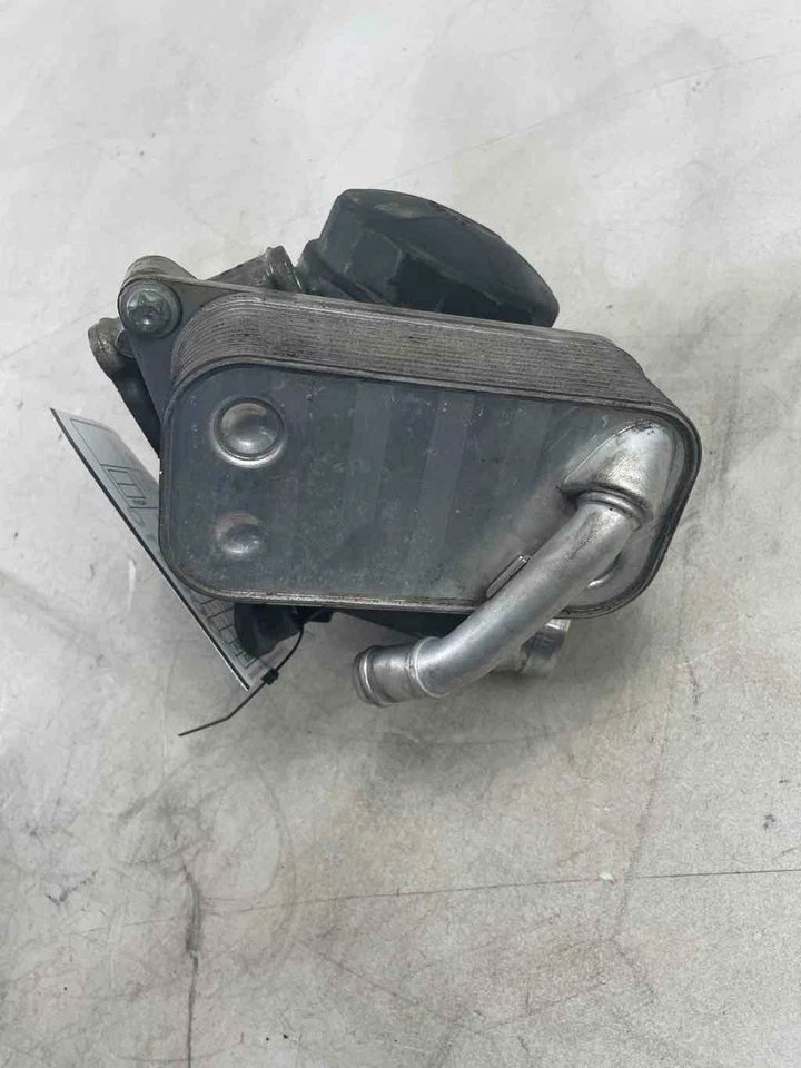 Carcasa de filtro de aceite de motor BMW 2,0 L P/N: 7516383 OE 🔥 Se adapta a BMW X1 2012-2016 Foto 3 de 4