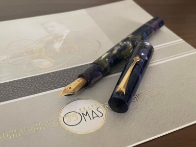 OMAS Lucens Blue Fountain Pen Celluloid Piston Fill 18K Gold Nib Italy 8083MT