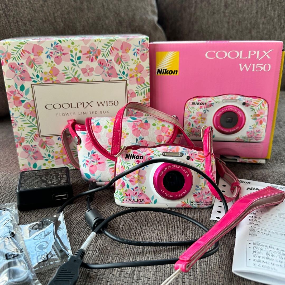 Nikon デジタルカメラ COOLPIX W150 クールピクス フラワー　花 Nikon Coolpix W150 Waterproof Flower Digital Camera Pink