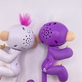 Fingerlings Monkeys Interactive Pet Motion & Sound Lot of 2 WOWEE ADORABLE!